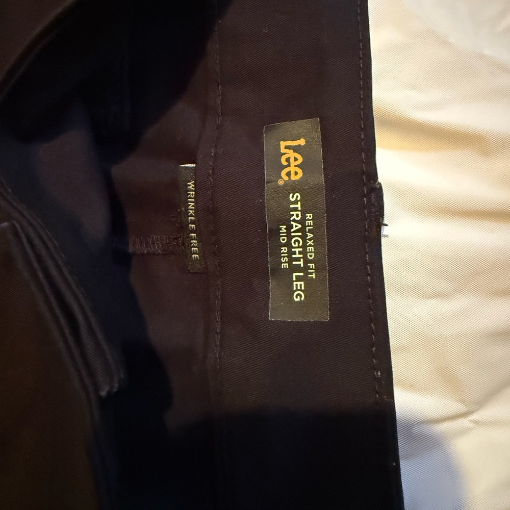 Lee Mid-Rise Straight Leg Pants in Dark Brown